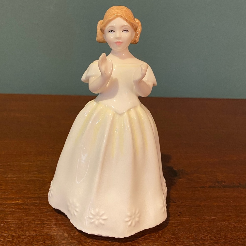 Vintage 1984 Royal Doulton "Catherine" Figurine Bone China 5" New Colourway